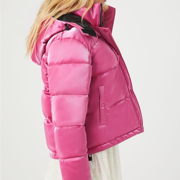 Forever 21 Rose Pink Fuchsia Metallic Quilted Puffer Crop Jacket Coat - Picture 2 of 13